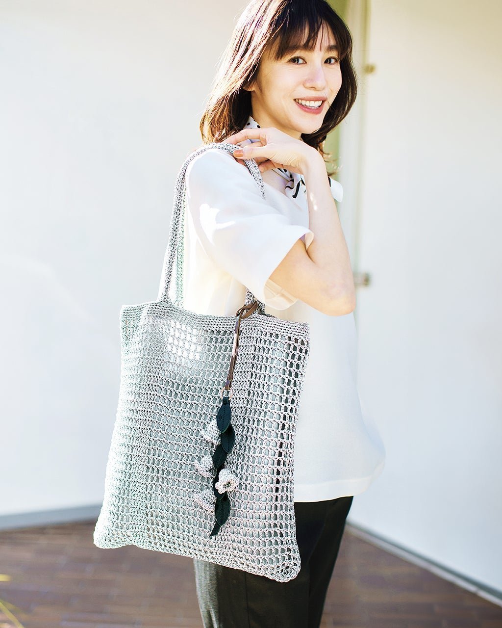 【ドゥクラッセ/DoCLASSE】のシャイニーバスケット・トートバッグL 人気、トレンドファッション・服の通販 founy(ファニー) ファッション Fashion レディースファッション Fashion for Women バッグ Bags レイングッズ・傘・晴雨兼用傘 Umbrellas & Rain Gear 新作・新入荷 New Arrivals / New In スーツケース キャリーケース Suitcase / Carry Case ビッグ Big, Oversized ビーチ Beach, Seaside フィット Fit, Slim Fit ポケット Pocket, Pocket Detail ミックス Mix, Mixed Style メタリック Metallic, Shiny Finish メッシュ Mesh, Net Fabric 人気 Popular, Best Seller ビジネス 仕事 通勤 Business / Work / Commuting 日傘 Parasol, UV Umbrella 雑誌 Magazine, Fashion Magazine other-1|ID: prp329100004920986 ipo3291000000036917742