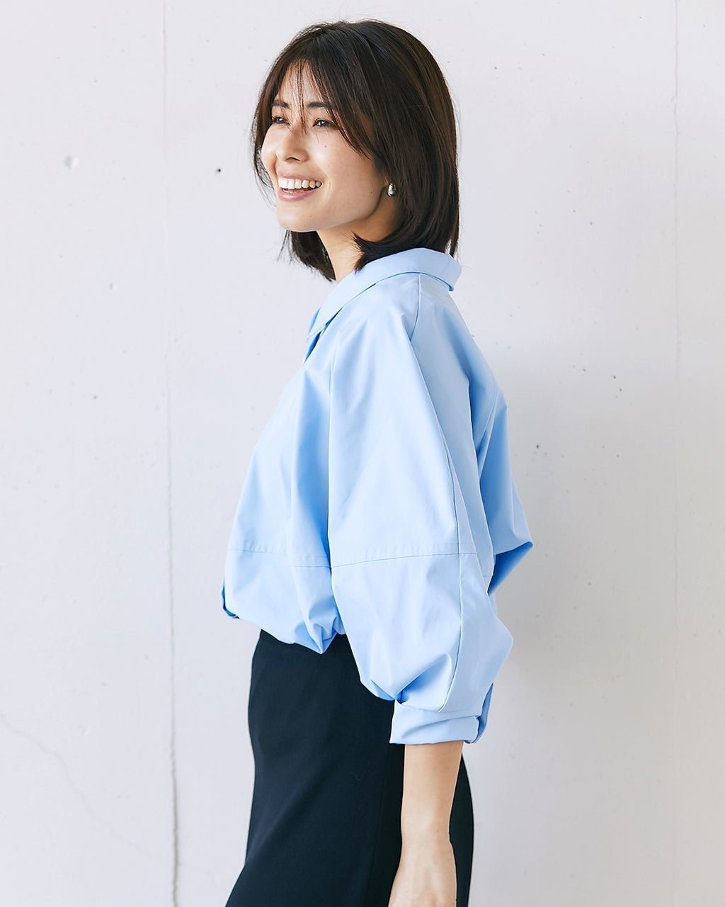 【ドゥクラッセ/DoCLASSE】のUVイージーケア・構築フォルムシャツ インテリア・キッズ・メンズ・レディースファッション・服の通販 founy(ファニー) 　ファッション　Fashion　レディースファッション　Fashion for Women　トップス・カットソー　Cut & Sew Tops　シャツ・ブラウス・オフィスカジュアル　Elegant Blouses & Button-Ups　フォルム　Silhouette, Form　ビジネス 仕事 通勤　Business / Work / Commuting　吸水　Absorbent, Quick-Dry　サックス|ID: prp329100004925760 ipo3291000000036962818