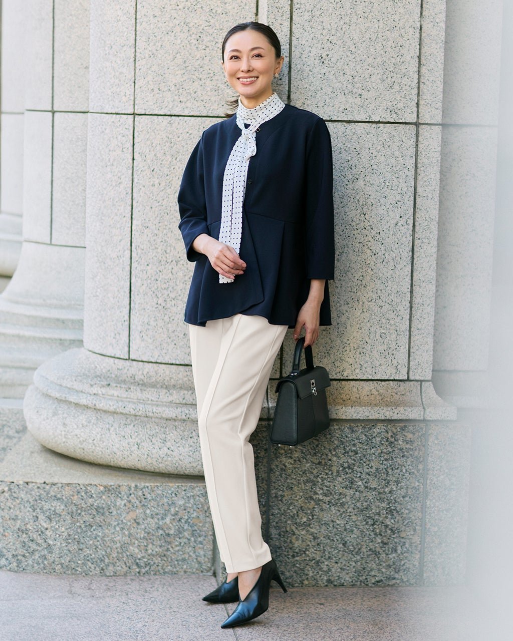 【ドゥクラッセ/DoCLASSE】のイージージョーゼット・テーパードパンツ インテリア・キッズ・メンズ・レディースファッション・服の通販 founy(ファニー) 　ファッション　Fashion　レディースファッション　Fashion for Women　パンツ　Pants & Trousers　おすすめ　Recommended / Our Picks　なめらか　Smooth, Silky Texture　オケージョン　Occasion Wear　カッティング　Cutting Detail　カットソー　Cut and Sewn Top　ジョーゼット　Georgette, Semi-Sheer Fabric　スリム　Slim, Slim Fit　セットアップ　Set-Up, Coordinated Outfit　ビジネス 仕事 通勤　Business / Work / Commuting　ペプラム　Peplum, Flared Hem　オフホワイト|ID: prp329100004925787 ipo3291000000036962880