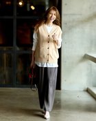 【ドゥクラッセ/DoCLASSE】のメタルボタン・ニットベスト 人気、トレンドファッション・服の通販 founy(ファニー) ファッション Fashion レディースファッション Fashion for Women アウター Coat / Outerwear Collection レディースジャケット・軽アウター Jackets おすすめ Recommended / Our Picks ジャケット Jacket, Outerwear フェミニン Feminine, Girly ベスト Vest, Waistcoat メタル Metal, Metal Parts thumbnail ベージュ|ID: prp329100004925949 ipo3291000000036963226