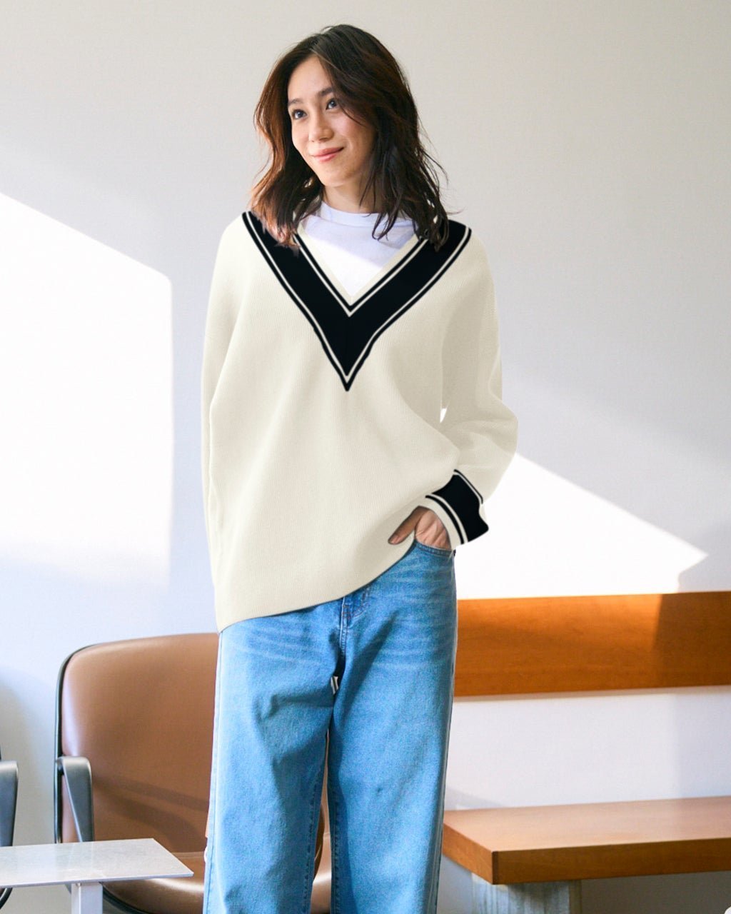 【ドゥクラッセ/DoCLASSE】のコットン混・配色Vネックセーター インテリア・キッズ・メンズ・レディースファッション・服の通販 founy(ファニー) 　ファッション　Fashion　レディースファッション　Fashion for Women　トップス・カットソー　Cut & Sew Tops　ニット　Knit Tops & Sweaters　Vネックトップス　V-Neck Tops / V-Cut Neckline Shirts　おすすめ　Recommended / Our Picks　セーター　Sweater, Knitwear　フェミニン　Feminine, Girly　モダン　Modern, Contemporary　ロング　Long, Long-Length　畦　Ribbed Knit　オフホワイト|ID: prp329100004925993 ipo3291000000036963420