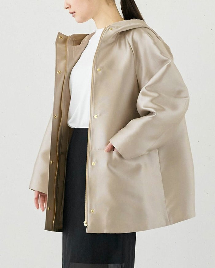 【ドゥクラッセ/DoCLASSE】のイタリアンタフタ・フードジャケット インテリア・キッズ・メンズ・レディースファッション・服の通販 founy(ファニー) https://founy.com/ ファッション Fashion レディースファッション Fashion for Women アウター Coat / Outerwear Collection レディースジャケット・軽アウター Jackets イタリア Italy シルク Silk, 100% Silk ジャケット Jacket, Outerwear タフタ Taffeta, Structured Fabric ベスト Vest, Waistcoat |ID: prp329100004926070 ipo3291000000037102226