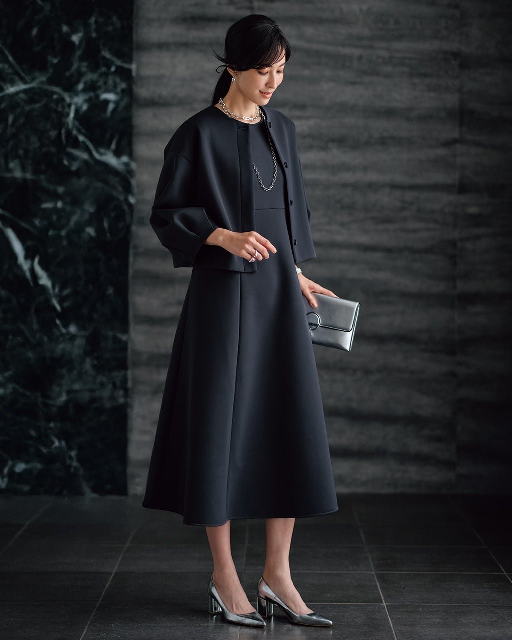 【ドゥクラッセ/DoCLASSE】のトリアセスキューバ・バルーン袖ジャケット インテリア・キッズ・メンズ・レディースファッション・服の通販 founy(ファニー) 　ファッション　Fashion　レディースファッション　Fashion for Women　アウター　Coat / Outerwear Collection　レディースジャケット・軽アウター　Jackets　コンパクト　Compact, Small Size　シルク　Silk, 100% Silk　ジャケット　Jacket, Outerwear　ストレッチ　Stretch, Stretchy Fabric　セットアップ　Set-Up, Coordinated Outfit　バランス　Balance, Style Balance　バルーン　Balloon, Balloon Silhouette　フォルム　Silhouette, Form　ボレロ　Bolero, Short Cardigan　ネイビー|ID: prp329100004926083 ipo3291000000036963779