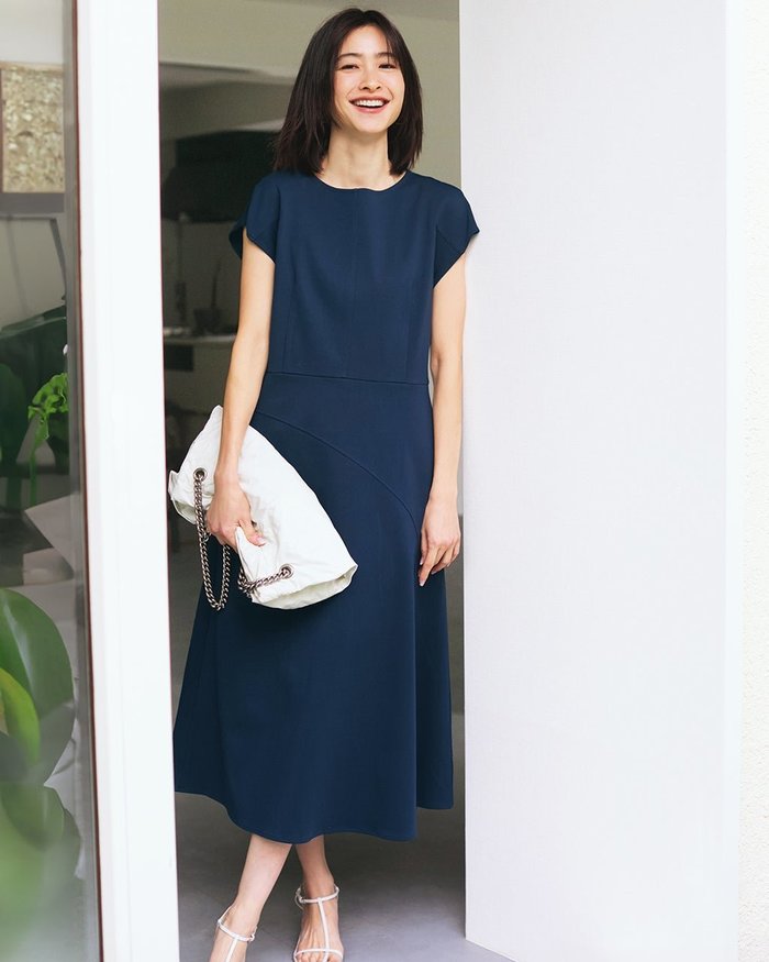 【ドゥクラッセ/DoCLASSE】のコットンポンチ・構築フレアワンピース インテリア・キッズ・メンズ・レディースファッション・服の通販 founy(ファニー) https://founy.com/ ファッション Fashion レディースファッション Fashion for Women ワンピース Dresses 新作・新入荷 New Arrivals / New In アシンメトリー Asymmetrical Style スマート Smart, Elegant フレア Flare, Flared 切替 Switching, Contrast Panel |ID: prp329100004926122 ipo3291000000036963987