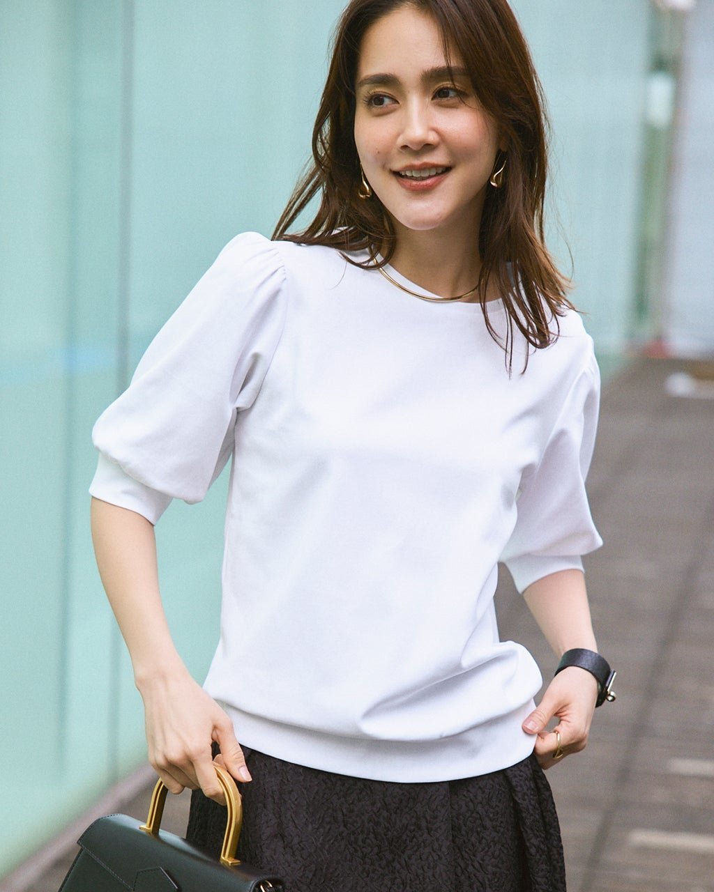 【ドゥクラッセ/DoCLASSE】のコットンポンチ・ パフ袖プルオーバー インテリア・キッズ・メンズ・レディースファッション・服の通販 founy(ファニー) 　ファッション　Fashion　レディースファッション　Fashion for Women　トップス・カットソー　Cut & Sew Tops　シャツ・ブラウス・オフィスカジュアル　Elegant Blouses & Button-Ups　ロングTシャツ・Tシャツ　Longline T-Shirts & Tees　カジュアルプルオーバー・ニットトップス　Pullovers & Knit Tops / Casual Pullovers　カットソー・ベーシックTシャツ　Cut-and-Sewn Tops / Stretch Tees & Basics　新作・新入荷　New Arrivals / New In　カットソー　Cut and Sewn Top　スリーブ　Sleeve, Long Sleeve / Short Sleeve　リラックス　Relax, Relaxed Fit　ホワイト|ID: prp329100004926128 ipo3291000000036964014