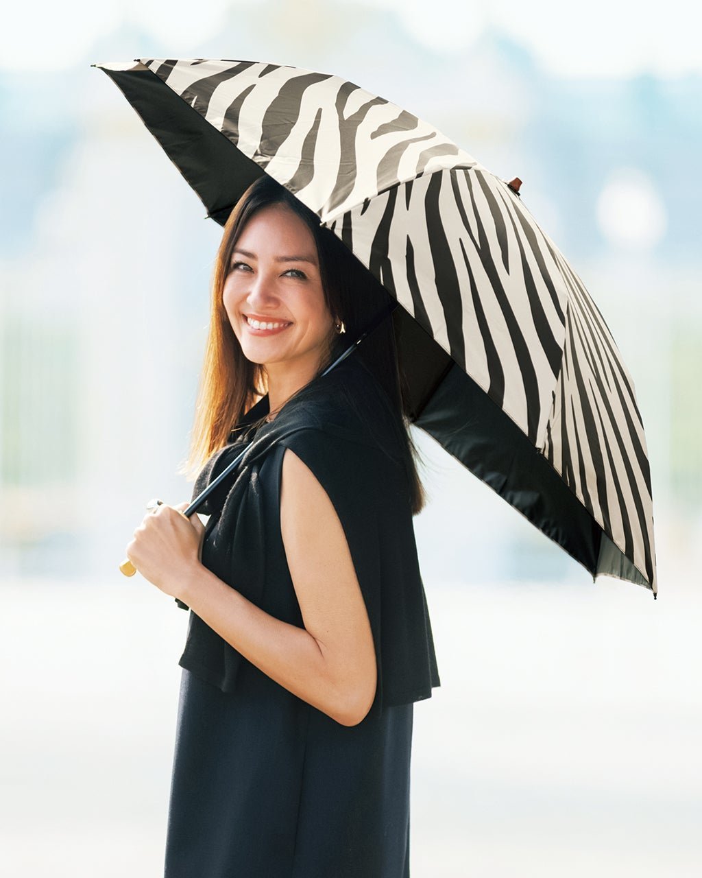 【ドゥクラッセ/DoCLASSE】のパーフェクトシェード100・畳めるパラソル 人気、トレンドファッション・服の通販 founy(ファニー) 　ファッション　Fashion　レディースファッション　Fashion for Women　レイングッズ・傘・晴雨兼用傘　Umbrellas & Rain Gear　コンパクト　Compact, Small Size　コーティング　Coating, Coated Finish　傘　Umbrella, Parasol　タッセル　Tassel, Fringe　ブロック　Block, Solid Block Pattern　日傘　Parasol, UV Umbrella　新作・新入荷　New Arrivals / New In　 other-1|ID: prp329100004926136 ipo3291000000036964061