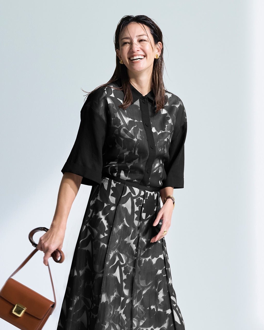 【ドゥクラッセ/DoCLASSE】のシアーオパール・半袖ブラウス インテリア・キッズ・メンズ・レディースファッション・服の通販 founy(ファニー) 　ファッション　Fashion　レディースファッション　Fashion for Women　ワンピース　Dresses　新作・新入荷　New Arrivals / New In　シアー　Sheer, See-Through　セットアップ　Set-Up, Coordinated Outfit　フォルム　Silhouette, Form　フラワー　Flower, Floral　エレガント 上品　Elegant　半袖　Short Sleeve, Half Sleeve　無地　Plain, Solid Color　ブラック|ID: prp329100004926146 ipo3291000000036964133