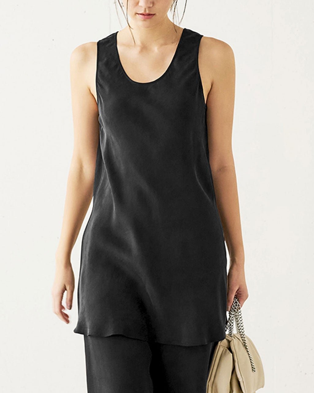 【ドゥクラッセ/DoCLASSE】のビンテージサテン・ロングトップス 人気、トレンドファッション・服の通販 founy(ファニー) 　ファッション　Fashion　レディースファッション　Fashion for Women　トップス・カットソー　Cut & Sew Tops　シャツ・ブラウス・オフィスカジュアル　Elegant Blouses & Button-Ups　インナー　Innerwear　ジャケット　Jacket, Outerwear　スタイリッシュ　Stylish, Fashionable　タンク　Tank Top, Sleeveless Top　ドレープ　Drape, Draping Fabric　バイアス　Bias, Diagonal Cut　ベスト　Vest, Waistcoat　 other-1|ID: prp329100004931749 ipo3291000000037015881