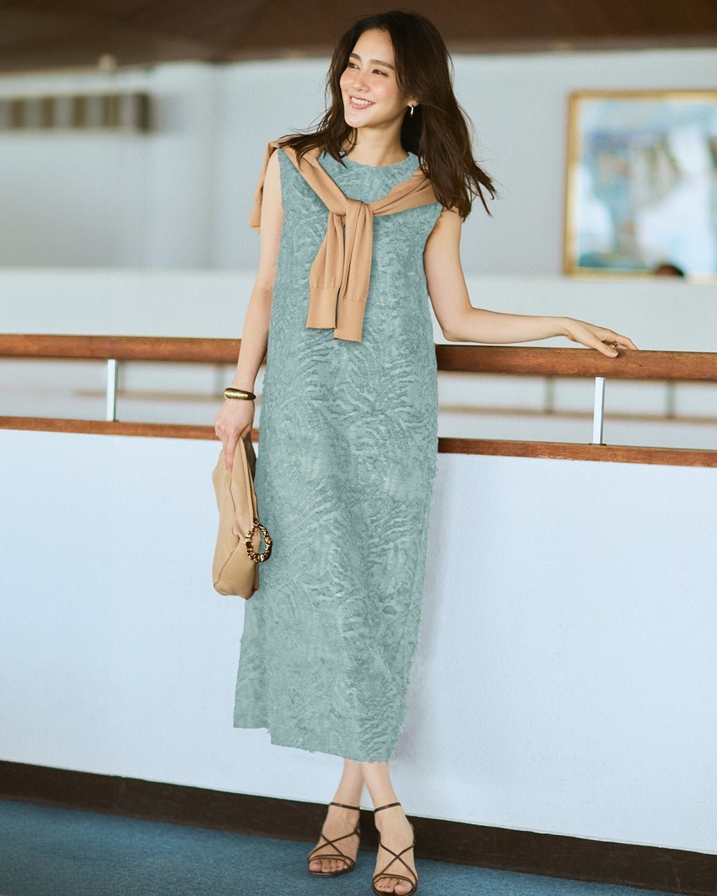 【ドゥクラッセ/DoCLASSE】のカットジャカード・サックワンピース インテリア・キッズ・メンズ・レディースファッション・服の通販 founy(ファニー) 　ファッション　Fashion　レディースファッション　Fashion for Women　ワンピース　Dresses　新作・新入荷　New Arrivals / New In　シンプル　Simple, Minimal　ジャカード／ジャガード　Jacquard, Woven Pattern　ダスティーブルー|ID: prp329100004931791 ipo3291000000037016078