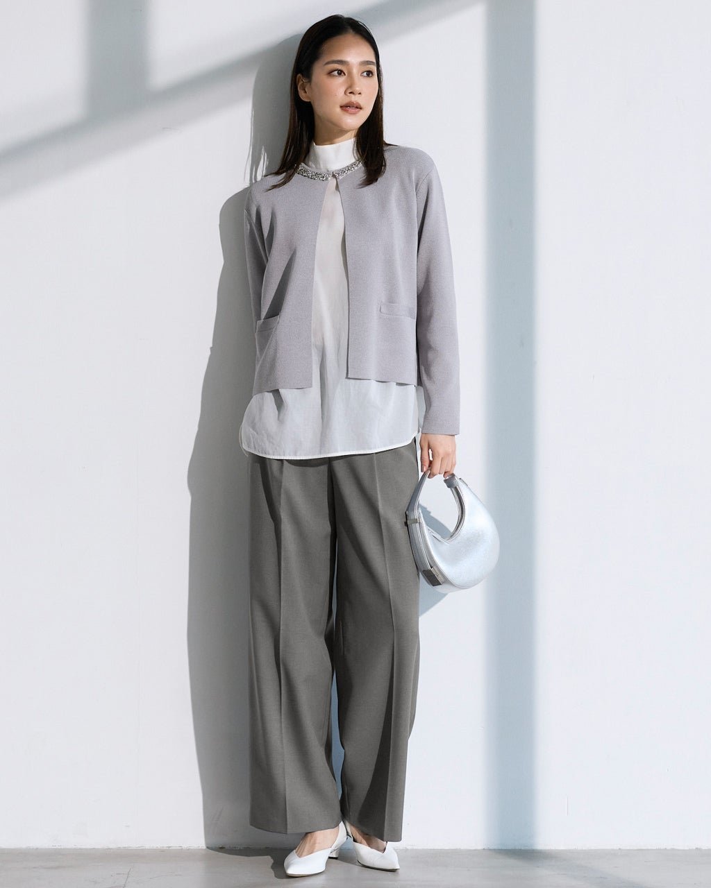 【ドゥクラッセ/DoCLASSE】のトリニティツイル・セミワイドパンツ インテリア・キッズ・メンズ・レディースファッション・服の通販 founy(ファニー) 　ファッション　Fashion　レディースファッション　Fashion for Women　パンツ　Pants & Trousers　オケージョン　Occasion Wear　サマー　Summer, Summer Style　ストレッチ　Stretch, Stretchy Fabric　セットアップ　Set-Up, Coordinated Outfit　ワイド　Wide, Wide Fit　エレガント 上品　Elegant　ビジネス 仕事 通勤　Business / Work / Commuting　入学式　Entrance Ceremony　グレー|ID: prp329100004932672 ipo3291000000037023316