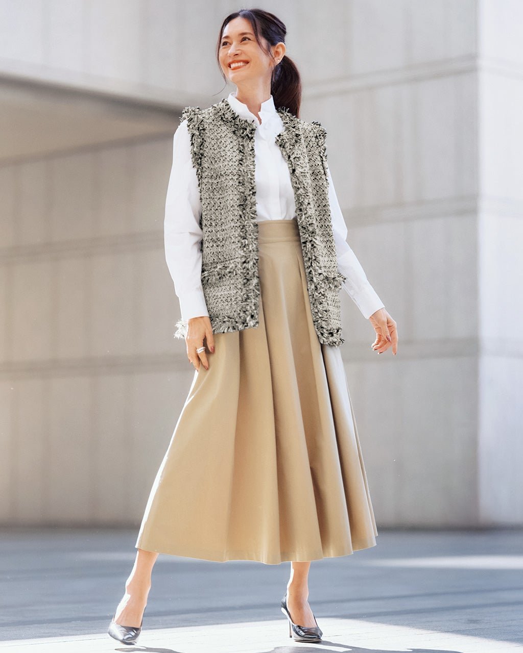 【ドゥクラッセ/DoCLASSE】のフリンジツイード・ノーカラージレ インテリア・キッズ・メンズ・レディースファッション・服の通販 founy(ファニー) 　ファッション　Fashion　レディースファッション　Fashion for Women　アウター　Coat / Outerwear Collection　レディースジャケット・軽アウター　Jackets　クラシカル　Classical, Vintage-Inspired　ジャケット　Jacket, Outerwear　ツイード　Twill, Twill Weave　バランス　Balance, Style Balance　フリンジ　Fringe, Tassel　ボトム　Bottoms, Lower Wear　ミックス　Mix, Mixed Style　ミドル　Middle Length, Mid Height　モノトーン　Monotone, Black and White　リラックス　Relax, Relaxed Fit　エレガント 上品　Elegant　ブラックパターン|ID: prp329100004932747 ipo3291000000037024182