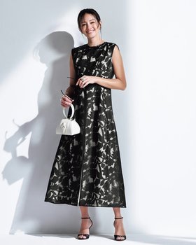 【ドゥクラッセ/DoCLASSE】のシアーオパール・スリットワンピース 人気、トレンドファッション・服の通販 founy(ファニー) ファッション Fashion レディースファッション Fashion for Women ワンピース Dresses 新作・新入荷 New Arrivals / New In シアー Sheer, See-Through スリット Slit, Slit Detail セットアップ Set-Up, Coordinated Outfit フラワー Flower, Floral フロント Front, Front Design モダン Modern, Contemporary モノトーン Monotone, Black and White エレガント 上品 Elegant |ID:prp329100004932758