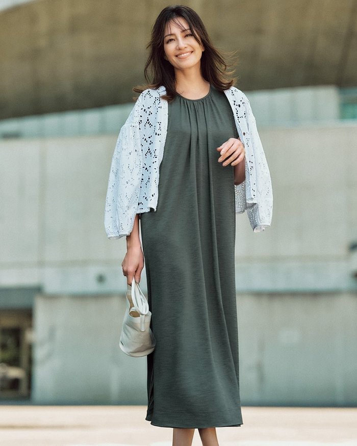 【ドゥクラッセ/DoCLASSE】のUVスラブ・ギャザーワンピース無地/長め丈115㎝ インテリア・キッズ・メンズ・レディースファッション・服の通販 founy(ファニー) https://founy.com/ ファッション Fashion レディースファッション Fashion for Women ワンピース Dresses エレガント 上品 Elegant カットソー Cut and Sewn Top ギャザー Gathered, Ruffled 人気 Popular, Best Seller フレンチ French, French Style プリント Print, Printed Pattern 無地 Plain, Solid Color リゾート Resort, Vacation Style 夏 Summer 旅行 Travel ビジネス 仕事 通勤 Business / Work / Commuting |ID: prp329100004933913 ipo3291000000037139962