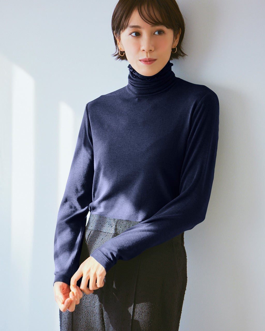 【ドゥクラッセ/DoCLASSE】のエアリーウール・メロウネックトップス インテリア・キッズ・メンズ・レディースファッション・服の通販 founy(ファニー) 　ファッション　Fashion　レディースファッション　Fashion for Women　トップス・カットソー　Cut & Sew Tops　シャツ・ブラウス・オフィスカジュアル　Elegant Blouses & Button-Ups　ロングTシャツ・Tシャツ　Longline T-Shirts & Tees　カットソー・ベーシックTシャツ　Cut-and-Sewn Tops / Stretch Tees & Basics　カットソー　Cut and Sewn Top　ジャケット　Jacket, Outerwear　フリル　Frill, Ruffle　人気　Popular, Best Seller　ミッドナイトブルー|ID: prp329100004933915 ipo3291000000037032025