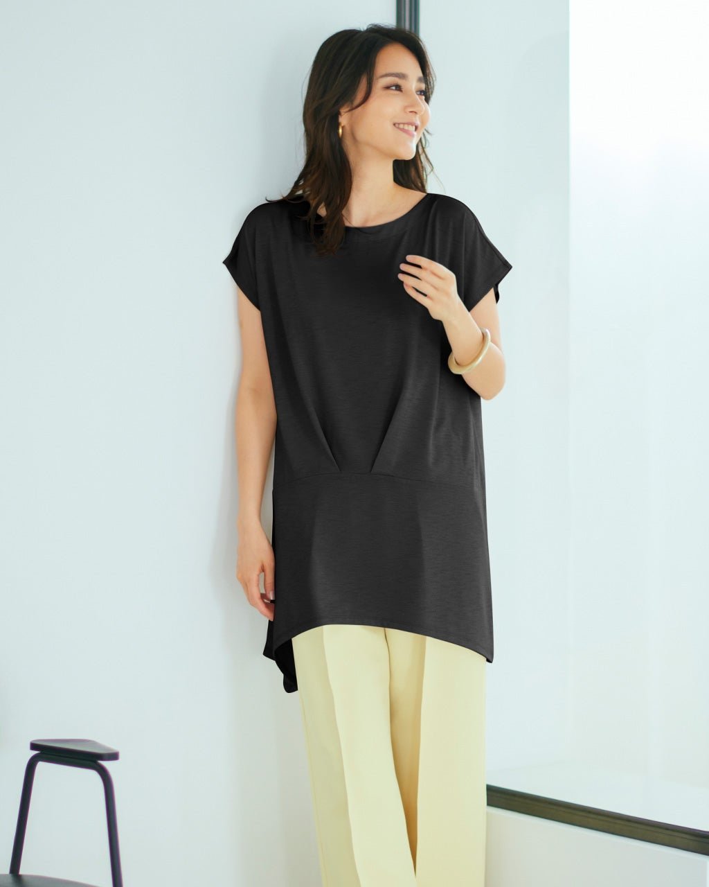 【ドゥクラッセ/DoCLASSE】のUVスラブ・切替タックチュニック インテリア・キッズ・メンズ・レディースファッション・服の通販 founy(ファニー) 　ファッション　Fashion　レディースファッション　Fashion for Women　トップス・カットソー　Cut & Sew Tops　カットソー　Cut and Sewn Top　チュニック　Tunic, Long Top　人気　Popular, Best Seller　切替　Switching, Contrast Panel　夏　Summer　旅行　Travel　ブラック|ID: prp329100004933974 ipo3291000000037032290