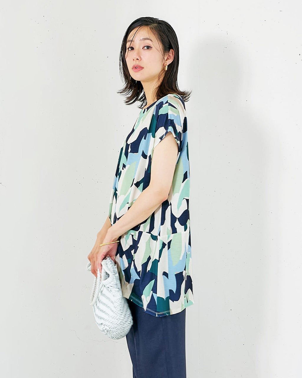 【ドゥクラッセ/DoCLASSE】のUVスラブ・切替タックチュニック インテリア・キッズ・メンズ・レディースファッション・服の通販 founy(ファニー) 　ファッション　Fashion　レディースファッション　Fashion for Women　トップス・カットソー　Cut & Sew Tops　カットソー　Cut and Sewn Top　チュニック　Tunic, Long Top　人気　Popular, Best Seller　切替　Switching, Contrast Panel　夏　Summer　旅行　Travel　ネイビーマルチ|ID: prp329100004933974 ipo3291000000037032293