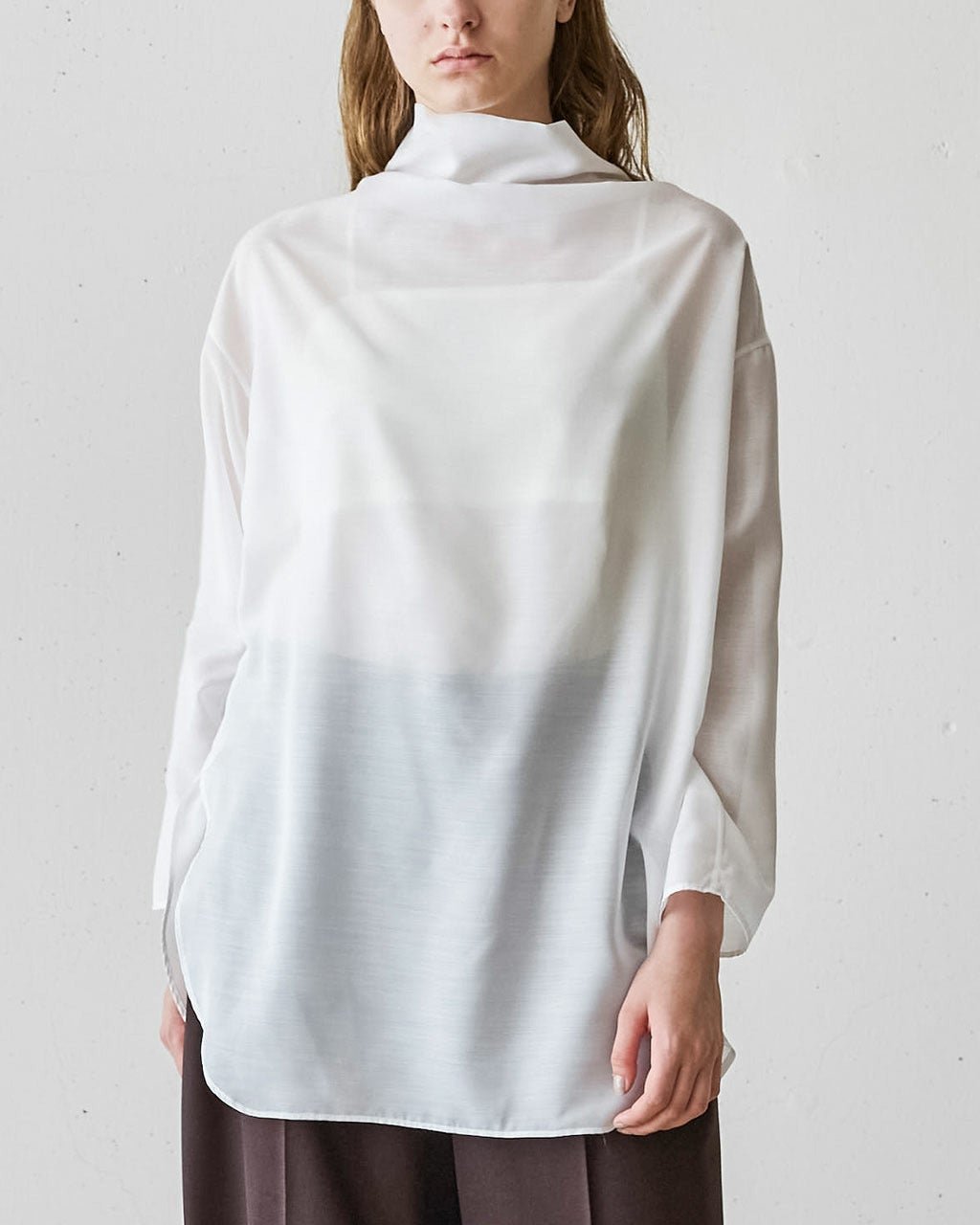 【ドゥクラッセ/DoCLASSE】のドレープハイネック・ロングブラウス 人気、トレンドファッション・服の通販 founy(ファニー) 　ファッション　Fashion　レディースファッション　Fashion for Women　トップス・カットソー　Cut & Sew Tops　シャツ・ブラウス・オフィスカジュアル　Elegant Blouses & Button-Ups　シンプル　Simple, Minimal　ジャケット　Jacket, Outerwear　ドレープ　Drape, Draping Fabric　ハイネック　High Neck, Mock Neck　ボトム　Bottoms, Lower Wear　レギンス　Leggings, Stretch Pants　ロング　Long, Long-Length　 other-1|ID: prp329100004933982 ipo3291000000037032316