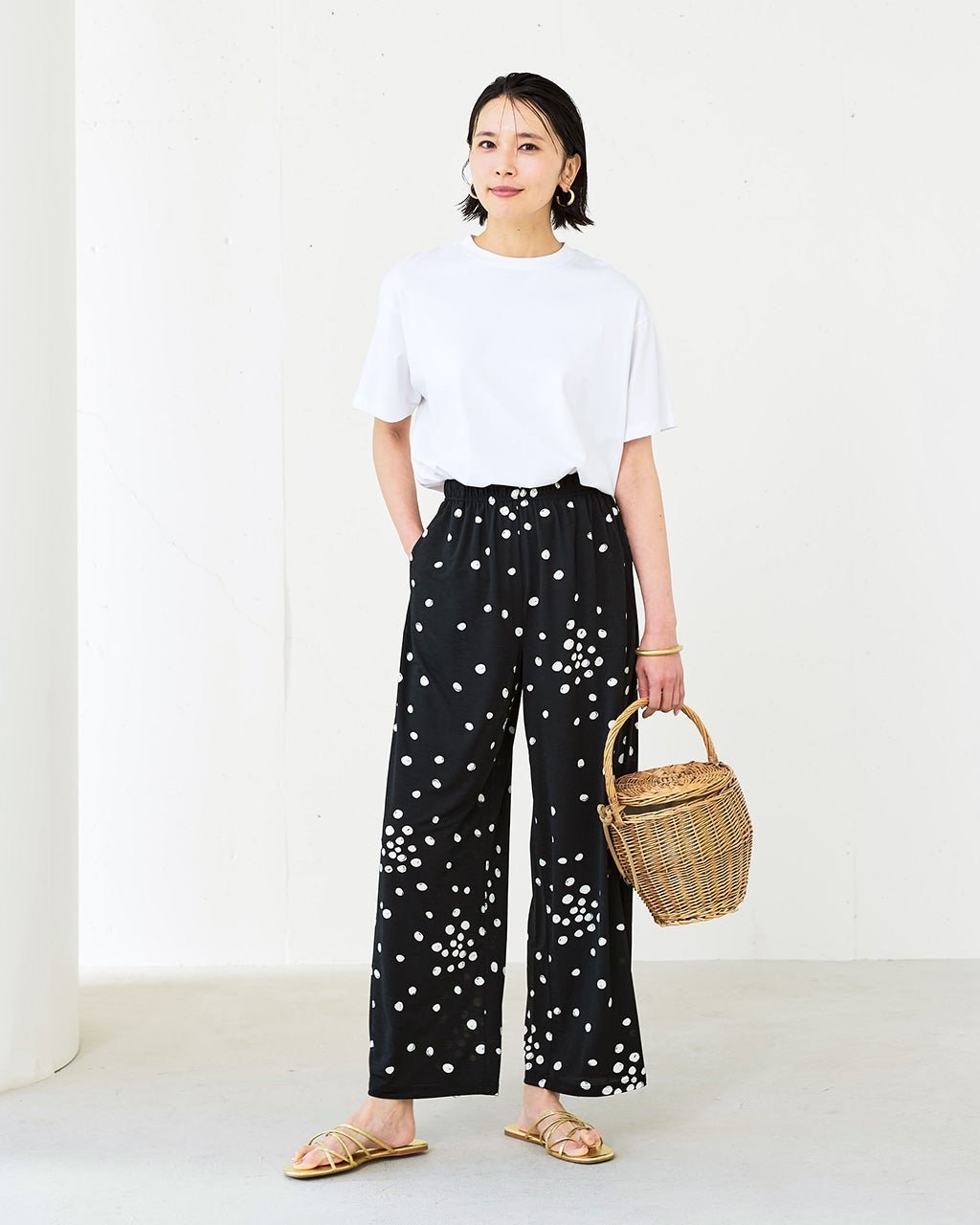 【ドゥクラッセ/DoCLASSE】のUVスラブ・ストレートパンツ/68㎝ インテリア・キッズ・メンズ・レディースファッション・服の通販 founy(ファニー) 　ファッション　Fashion　レディースファッション　Fashion for Women　パンツ　Pants & Trousers　ストレート　Straight, Straight Cut　ワイド　Wide, Wide Fit　人気　Popular, Best Seller　ビジネス 仕事 通勤　Business / Work / Commuting　夏　Summer　旅行　Travel　ドット|ID: prp329100004934091 ipo3291000000037032787