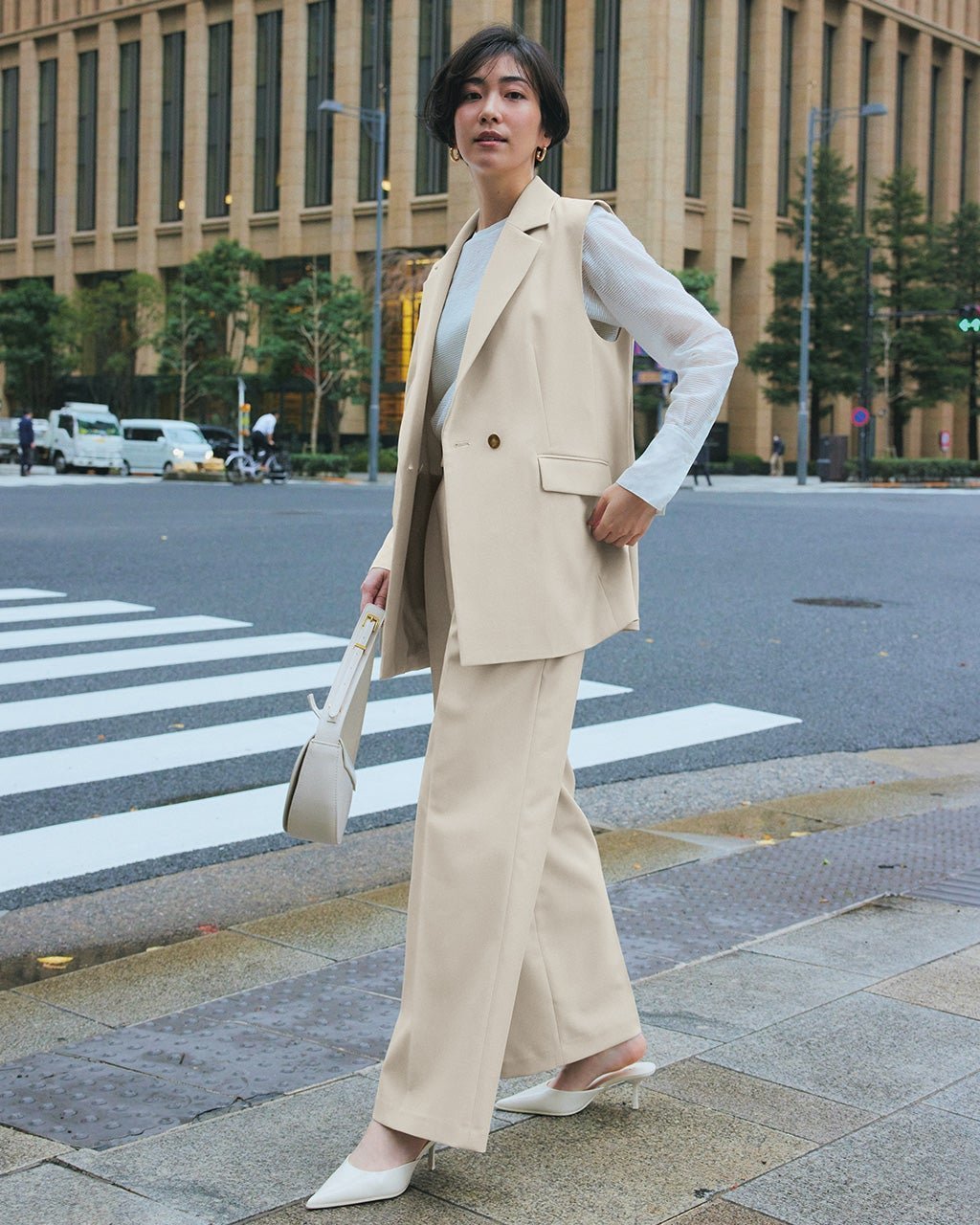 【ドゥクラッセ/DoCLASSE】のライトツイル・タックワイドパンツ 人気、トレンドファッション・服の通販 founy(ファニー) 　ファッション　Fashion　レディースファッション　Fashion for Women　パンツ　Pants & Trousers　ツイル　Twist, Twisted Detail　マニッシュ　Mannish, Boyish　ワイド　Wide, Wide Fit　エレガント 上品　Elegant　 other-1|ID: prp329100004934124 ipo3291000000037032953