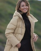 【ドゥクラッセ/DoCLASSE】の高密度ナイロン・異素材コンビダウン ライトトープ|ID: prp329100004934253 ipo3291000000037033393