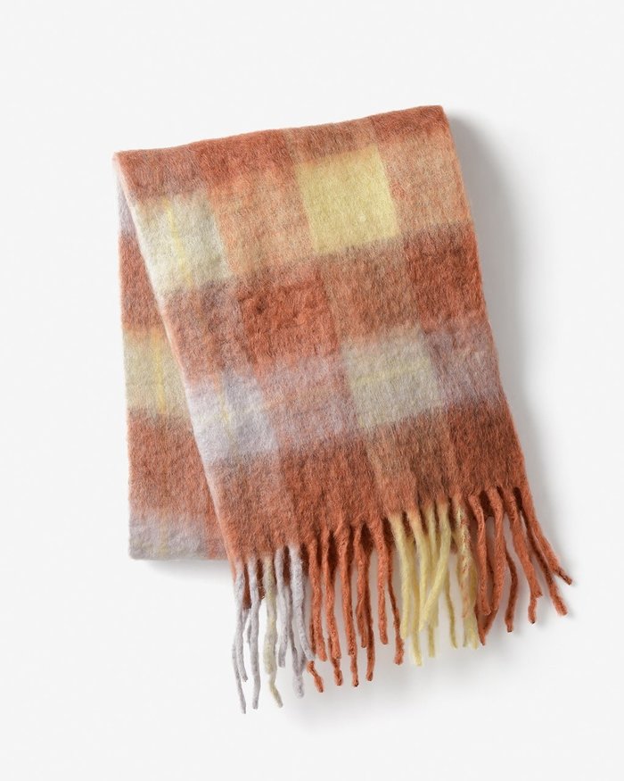 【ドゥクラッセ/DoCLASSE】のグラデチェック・フラッフィーストール インテリア・キッズ・メンズ・レディースファッション・服の通販 founy(ファニー) https://founy.com/ ファッション Fashion レディースファッション Fashion for Women ストール Soft & Warm Scarves レイングッズ・傘・晴雨兼用傘 Umbrellas & Rain Gear グラデーション Gradient, Ombre ストール Stole, Wrap チェック Check, Plaid, Tartan 日傘 Parasol, UV Umbrella 雑誌 Magazine, Fashion Magazine |ID: prp329100004934257 ipo3291000000037033404