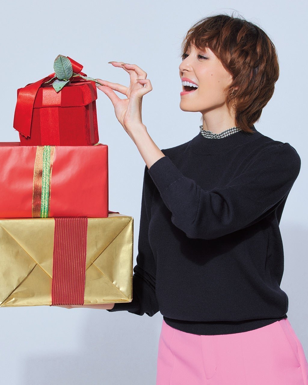 【ドゥクラッセ/DoCLASSE】のシフォン衿・総針編みハイネック インテリア・キッズ・メンズ・レディースファッション・服の通販 founy(ファニー) 　ファッション　Fashion　レディースファッション　Fashion for Women　トップス・カットソー　Cut & Sew Tops　ニット　Knit Tops & Sweaters　なめらか　Smooth, Silky Texture　シフォン　Chiffon, Lightweight Fabric　シンプル　Simple, Minimal　セーター　Sweater, Knitwear　ハイネック　High Neck, Mock Neck　プリーツ　Pleats, Pleated　ミッドナイトブルー|ID: prp329100004934262 ipo3291000000037033422