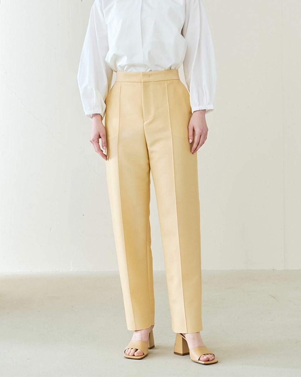 【ドゥクラッセ/DoCLASSE】のシルクウールツイル・テーパードパンツ インテリア・キッズ・メンズ・レディースファッション・服の通販 founy(ファニー) 　ファッション　Fashion　レディースファッション　Fashion for Women　パンツ　Pants & Trousers　カッティング　Cutting Detail　シルク　Silk, 100% Silk　セットアップ　Set-Up, Coordinated Outfit　チュニック　Tunic, Long Top　フォルム　Silhouette, Form　ミックス　Mix, Mixed Style　ビジネス 仕事 通勤　Business / Work / Commuting　イエロー|ID: prp329100004934263 ipo3291000000037033426