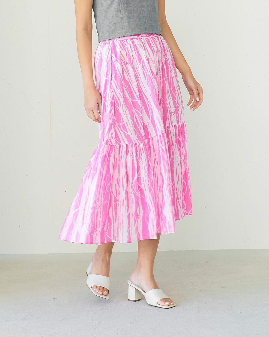 【ドゥクラッセ/DoCLASSE】のコットンローン・プリントティアードスカート 人気、トレンドファッション・服の通販 founy(ファニー) 　ファッション　Fashion　レディースファッション　Fashion for Women　スカート　Skirts　ティアードスカート　Tiered Skirts　ギャザー　Gathered, Ruffled　ティアード　Tiered, Tiered Style　ハンド　Hand, Handmade　プリント　Print, Printed Pattern　夏　Summer　 other-1|ID: prp329100004934273 ipo3291000000037033457