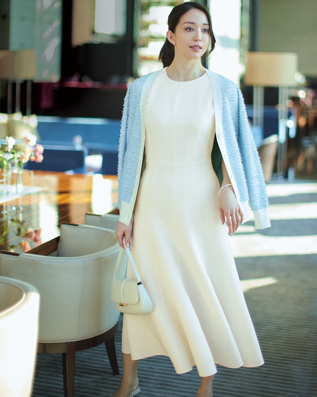 【ドゥクラッセ/DoCLASSE】のダブルクロス・Aラインワンピース インテリア・キッズ・メンズ・レディースファッション・服の通販 founy(ファニー) 　ファッション　Fashion　レディースファッション　Fashion for Women　ワンピース　Dresses　Aラインワンピース・フレアシルエット　A-Line Dresses / Flared Silhouette Dresses　なめらか　Smooth, Silky Texture　オケージョン　Occasion Wear　スマート　Smart, Elegant　セットアップ　Set-Up, Coordinated Outfit　ダブル　Double, Double-Breasted　ノースリーブ　Sleeveless, No-Sleeve　フレンチ　French, French Style　冬　Winter / This Winter　A/W・秋冬　Autumn/Winter　アイボリー|ID: prp329100004934286 ipo3291000000037033498