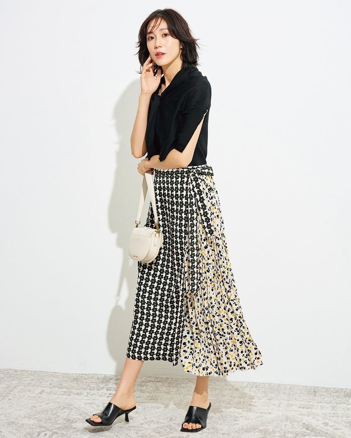 【ドゥクラッセ/DoCLASSE】のコンビパターン・フローラルスカート インテリア・キッズ・メンズ・レディースファッション・服の通販 founy(ファニー) https://founy.com/ ファッション Fashion レディースファッション Fashion for Women スカート Skirts セットアップ Set-Up, Coordinated Outfit トレンド Trend, Trending Now パターン Pattern, Design Print プリーツ Pleats, Pleated モチーフ Motif, Design Theme 今季 This Season, Current Season |ID: prp329100004934297 ipo3291000000037033532