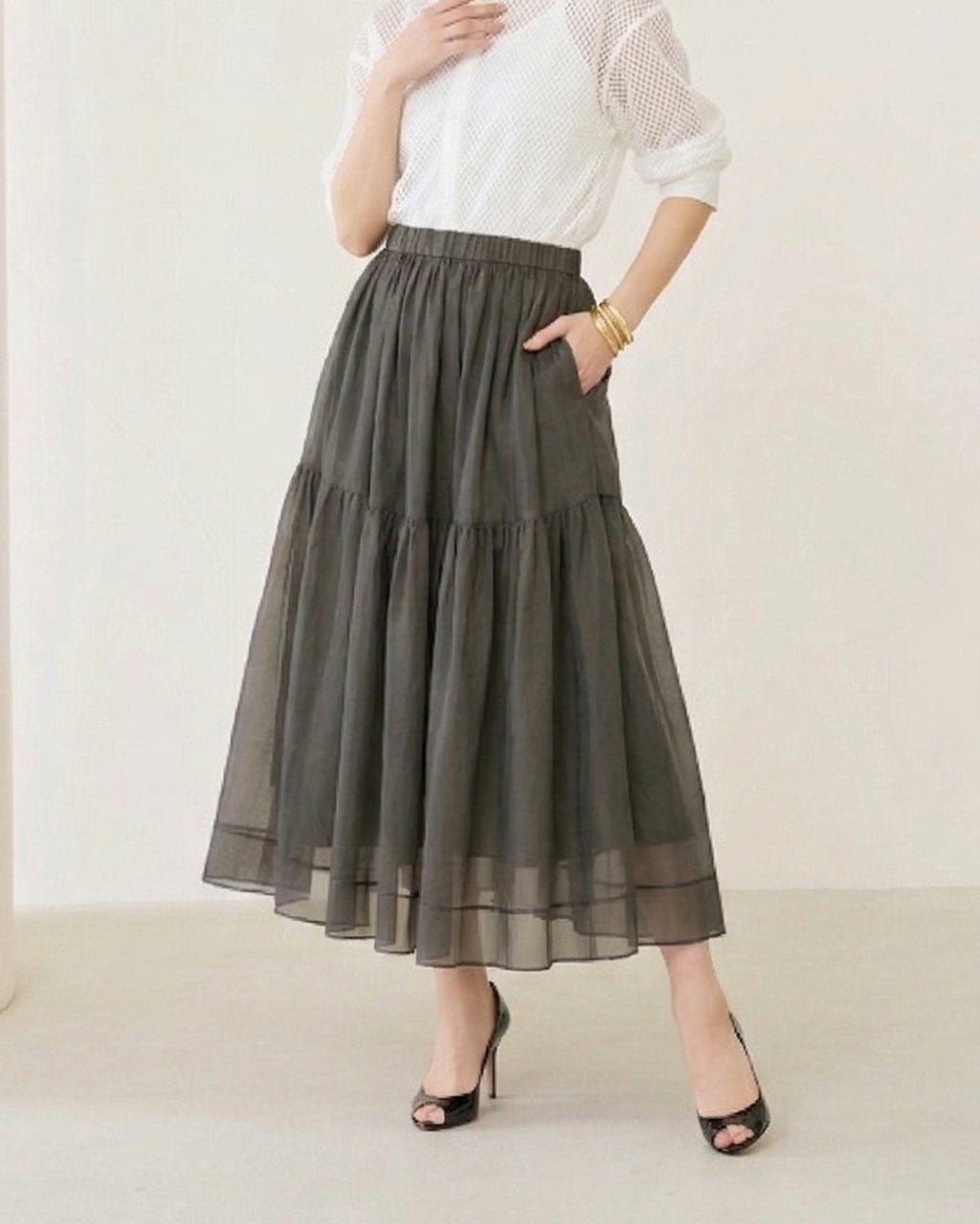 【ドゥクラッセ/DoCLASSE】のシルクコットン・ティアードスカート インテリア・キッズ・メンズ・レディースファッション・服の通販 founy(ファニー) 　ファッション　Fashion　レディースファッション　Fashion for Women　スカート　Skirts　ティアードスカート　Tiered Skirts　ギャザー　Gathered, Ruffled　シルク　Silk, 100% Silk　ティアード　Tiered, Tiered Style　夏　Summer　洗える　Machine Washable　グレー|ID: prp329100004934299 ipo3291000000037033538