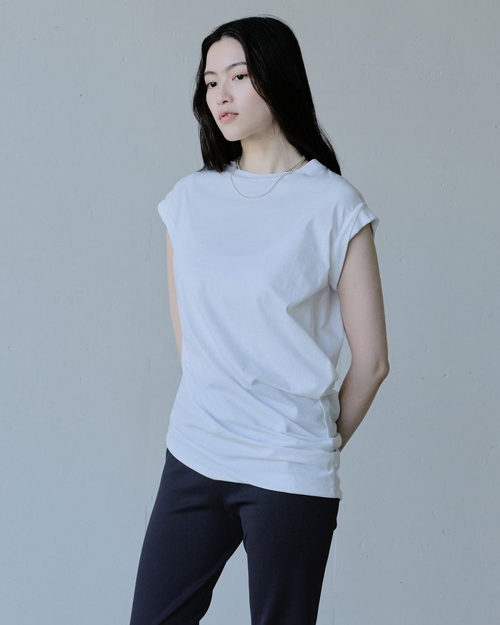 【ドゥクラッセ/DoCLASSE】のハイゲージコットン・フレンチスリーブTシャツ インテリア・キッズ・メンズ・レディースファッション・服の通販 founy(ファウニー) https://founy.com/ ファッション Fashion レディースファッション Fashion for Women トップス・カットソー Cut & Sew Tops シャツ・ブラウス・オフィスカジュアル Elegant Blouses & Button-Ups ロングTシャツ・Tシャツ Longline T-Shirts & Tees カットソー・ベーシックTシャツ Cut-and-Sewn Tops / Stretch Tees & Basics カットソー Cut and Sewn Top フレンチ French, French Style プレミアム Premium, High-End リュクス Luxury, Elegant, High-End, Chic ロング Long, Long-Length |ID: prp329100004934307 ipo3291000000037102603