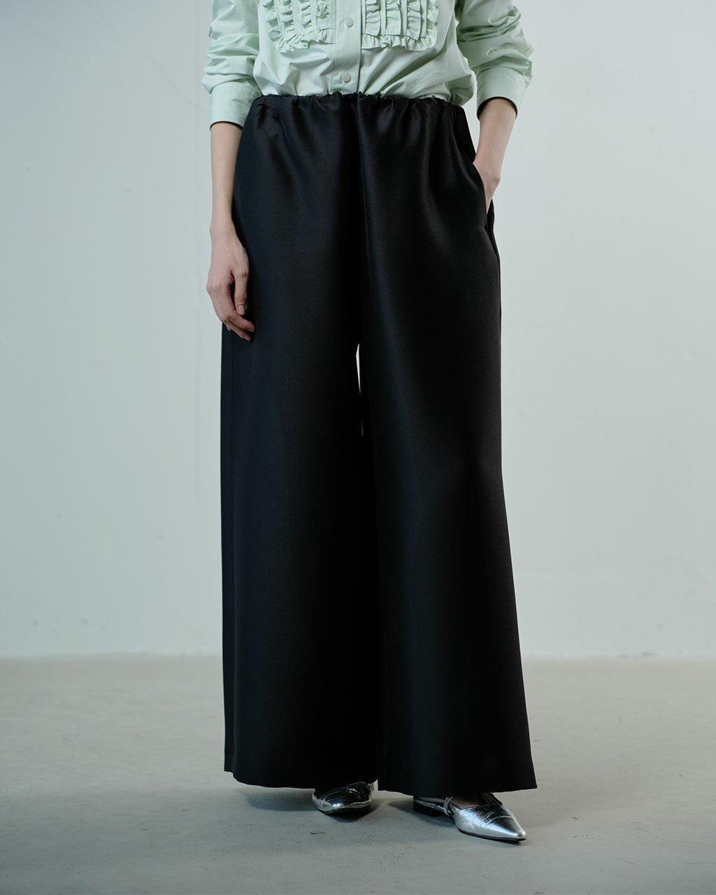 【ドゥクラッセ/DoCLASSE】のオクタダブルクロス・ギャザーワイドパンツ 人気、トレンドファッション・服の通販 founy(ファニー) 　ファッション　Fashion　レディースファッション　Fashion for Women　パンツ　Pants & Trousers　エレガント 上品　Elegant　カッティング　Cutting Detail　フォルム　Silhouette, Form　リラックス　Relax, Relaxed Fit　今季　This Season, Current Season　 other-1|ID: prp329100004934331 ipo3291000000037033639