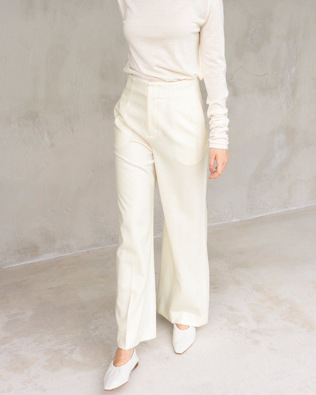 【ドゥクラッセ/DoCLASSE】のハイカウントサキソニー・エレガントワイド インテリア・キッズ・メンズ・レディースファッション・服の通販 founy(ファニー) 　ファッション　Fashion　レディースファッション　Fashion for Women　パンツ　Pants & Trousers　エレガント 上品　Elegant　ワイド　Wide, Wide Fit　ホワイト|ID: prp329100004934355 ipo3291000000037033765