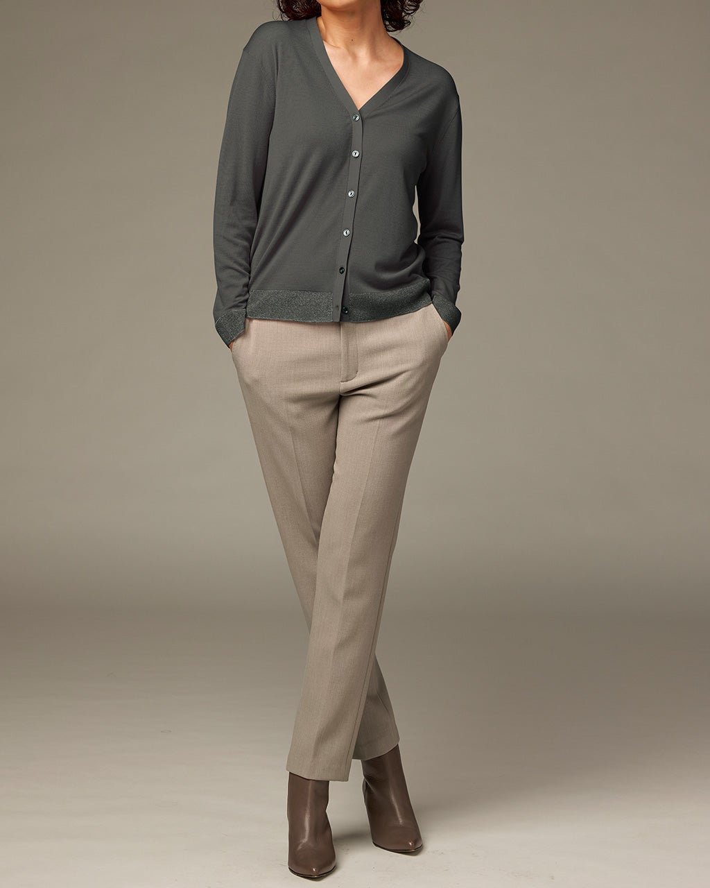 【ドゥクラッセ/DoCLASSE】のウォームカルゼ・スティックパンツ インテリア・キッズ・メンズ・レディースファッション・服の通販 founy(ファニー) 　ファッション　Fashion　レディースファッション　Fashion for Women　パンツ　Pants & Trousers　雑誌　Magazine, Fashion Magazine　グレーベージュ|ID: prp329100004934375 ipo3291000000037033850