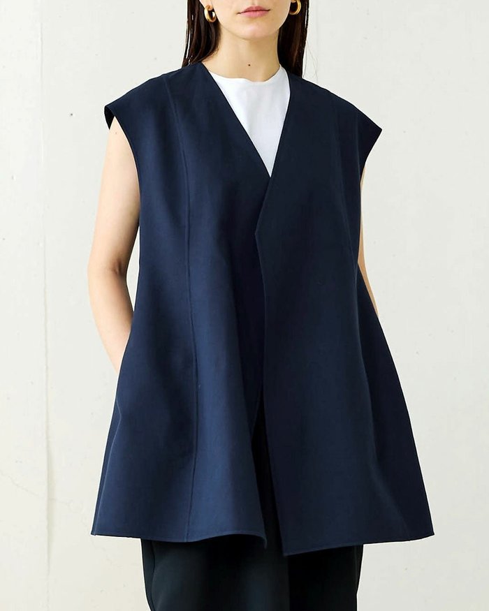 【ドゥクラッセ/DoCLASSE】のコットンダブルフェイス・コクーンジレ インテリア・キッズ・メンズ・レディースファッション・服の通販 founy(ファニー) https://founy.com/ ファッション Fashion レディースファッション Fashion for Women アウター Coat / Outerwear Collection レディースジャケット・軽アウター Jackets シェイプ Shape, Slim Fit ジャケット Jacket, Outerwear ベスト Vest, Waistcoat |ID: prp329100004934396 ipo3291000000037094219