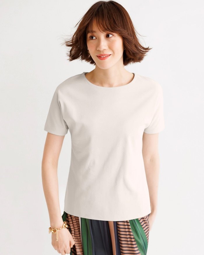 【ドゥクラッセ/DoCLASSE】の立体クルーネック/半袖・ドゥクラッセTシャツ インテリア・キッズ・メンズ・レディースファッション・服の通販 founy(ファウニー) https://founy.com/ ファッション Fashion レディースファッション Fashion for Women トップス・カットソー Cut & Sew Tops シャツ・ブラウス・オフィスカジュアル Elegant Blouses & Button-Ups ロングTシャツ・Tシャツ Longline T-Shirts & Tees カットソー・ベーシックTシャツ Cut-and-Sewn Tops / Stretch Tees & Basics インナー Innerwear カットソー Cut and Sewn Top シンプル Simple, Minimal ジャケット Jacket, Outerwear デニム Denim, Jeans Material 定番 Standard, Basic Item なめらか Smooth, Silky Texture パール Pearl, Pearl Accent ベーシック Basic, Essential 半袖 Short Sleeve, Half Sleeve おすすめ Recommended / Our Picks ビジネス 仕事 通勤 Business / Work / Commuting |ID: prp329100004934627 ipo3291000000037034835