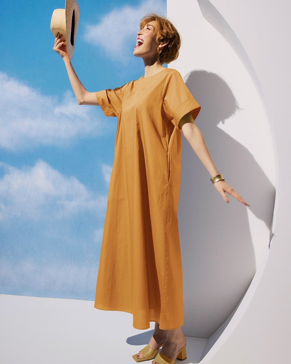 【ドゥクラッセ/DoCLASSE】の高密度コットン・テントラインワンピ/ロング インテリア・キッズ・メンズ・レディースファッション・服の通販 founy(ファニー) 　ファッション　Fashion　レディースファッション　Fashion for Women　ワンピース　Dresses　タイプライター　Typewriter Fabric, Crisp Cotton　フォルム　Silhouette, Form　ポケット　Pocket, Pocket Detail　ロング　Long, Long-Length　半袖　Short Sleeve, Half Sleeve　定番　Standard, Basic Item　ライトキャメル|ID: prp329100004934686 ipo3291000000037035064