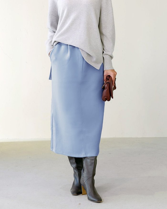 【ドゥクラッセ/DoCLASSE】の艶感スウェット・ナロースカート インテリア・キッズ・メンズ・レディースファッション・服の通販 founy(ファニー) https://founy.com/ ファッション Fashion レディースファッション Fashion for Women スカート Skirts おすすめ Recommended / Our Picks シンプル Simple, Minimal スウェット / スエット Sweatshirt, Sweatwear セットアップ Set-Up, Coordinated Outfit ベスト Vest, Waistcoat エレガント 上品 Elegant |ID: prp329100004934693 ipo3291000000037035085