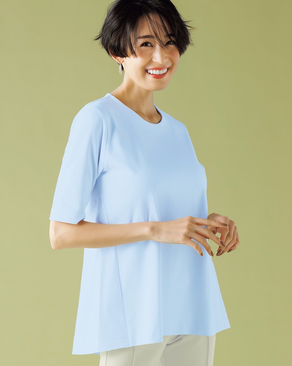 【ドゥクラッセ/DoCLASSE】のバックギャザー/5分袖・ドゥクラッセTシャツ インテリア・キッズ・メンズ・レディースファッション・服の通販 founy(ファニー) 　ファッション　Fashion　レディースファッション　Fashion for Women　トップス・カットソー　Cut & Sew Tops　シャツ・ブラウス・オフィスカジュアル　Elegant Blouses & Button-Ups　ロングTシャツ・Tシャツ　Longline T-Shirts & Tees　カットソー・ベーシックTシャツ　Cut-and-Sewn Tops / Stretch Tees & Basics　インナー　Innerwear　春　Spring　カットソー　Cut and Sewn Top　ギャザー　Gathered, Ruffled　ジャケット　Jacket, Outerwear　人気　Popular, Best Seller　冬　Winter / This Winter　ペールブルー|ID: prp329100004934745 ipo3291000000037035262