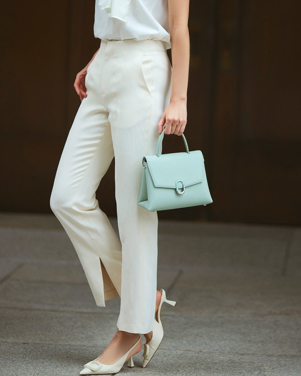 【ドゥクラッセ/DoCLASSE】のリネン混サテン・ストレートパンツ インテリア・キッズ・メンズ・レディースファッション・服の通販 founy(ファニー) 　ファッション　Fashion　レディースファッション　Fashion for Women　パンツ　Pants & Trousers　サテン　Satin, Glossy Fabric　ストレート　Straight, Straight Cut　リネン　Linen, Linen Fabric　エクルー|ID: prp329100004934747 ipo3291000000037035271