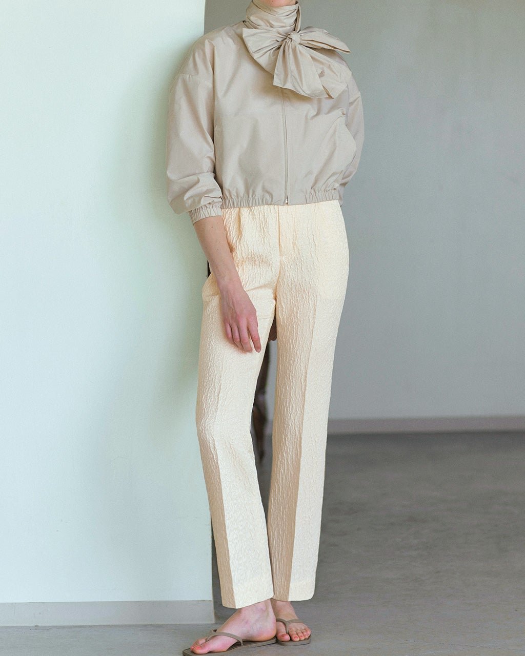 【ドゥクラッセ/DoCLASSE】のふくれジャカード織り・ドロストパンツ 人気、トレンドファッション・服の通販 founy(ファニー) 　ファッション　Fashion　レディースファッション　Fashion for Women　パンツ　Pants & Trousers　ジャカード／ジャガード　Jacquard, Woven Pattern　 other-1|ID: prp329100004934786 ipo3291000000037035410