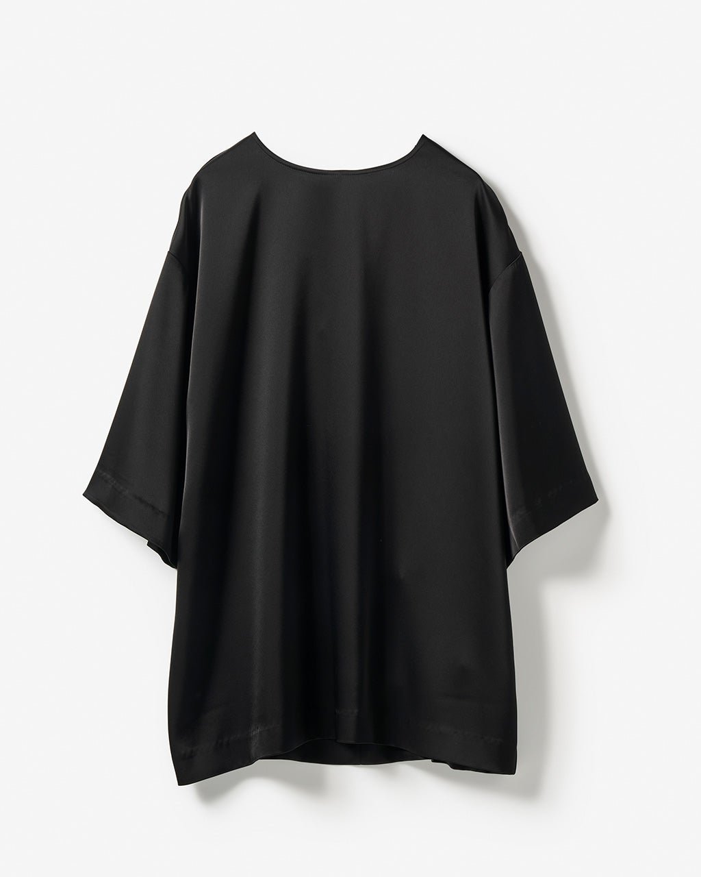 【ドゥクラッセ/DoCLASSE】のダブルサテン・オーバーサイズブラウス インテリア・キッズ・メンズ・レディースファッション・服の通販 founy(ファニー) 　ファッション　Fashion　レディースファッション　Fashion for Women　トップス・カットソー　Cut & Sew Tops　シャツ・ブラウス・オフィスカジュアル　Elegant Blouses & Button-Ups　なめらか　Smooth, Silky Texture　エレガント 上品　Elegant　サテン　Satin, Glossy Fabric　シルク　Silk, 100% Silk　セットアップ　Set-Up, Coordinated Outfit　ダブル　Double, Double-Breasted　フェミニン　Feminine, Girly　ラグジュアリー　Luxury, Elegant　リボン　Ribbon, Bow　ブラック|ID: prp329100004934816 ipo3291000000037035499