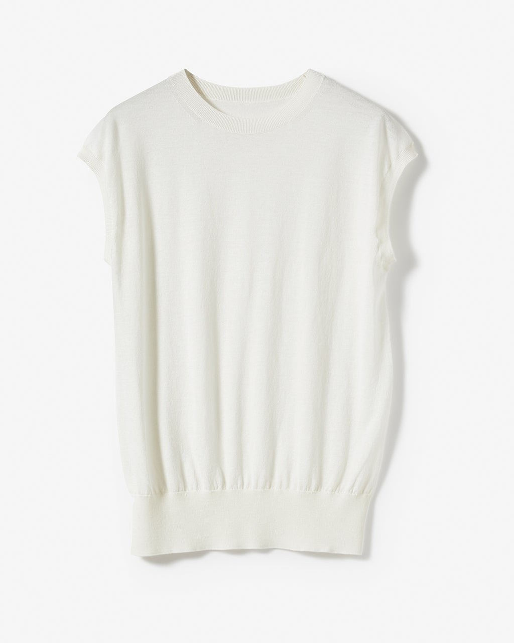 【ドゥクラッセ/DoCLASSE】の綿シルクニット・スリーブレストップス インテリア・キッズ・メンズ・レディースファッション・服の通販 founy(ファニー) 　ファッション　Fashion　レディースファッション　Fashion for Women　トップス・カットソー　Cut & Sew Tops　ニット　Knit Tops & Sweaters　おすすめ　Recommended / Our Picks　アンサンブル　Ensemble Set　インナー　Innerwear　カーディガン　Cardigan, Knitwear　サマー　Summer, Summer Style　シルク　Silk, 100% Silk　ジャケット　Jacket, Outerwear　ノースリーブ　Sleeveless, No-Sleeve　バランス　Balance, Style Balance　エレガント 上品　Elegant　ホワイト|ID: prp329100004934828 ipo3291000000037035540