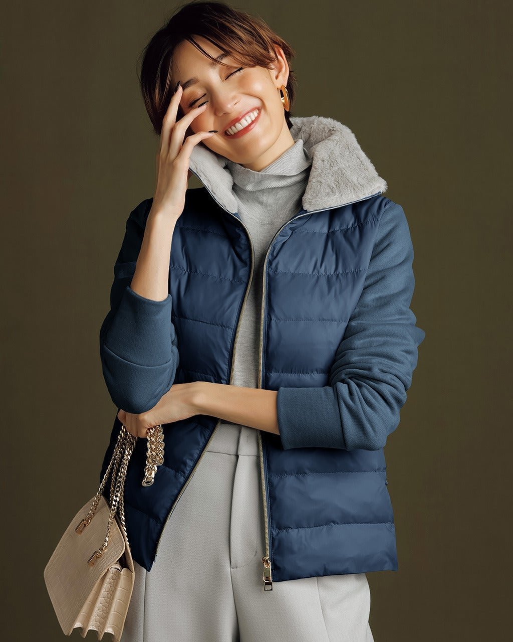 【ドゥクラッセ/DoCLASSE】の異素材ダウン・ファー衿ジャケット 人気、トレンドファッション・服の通販 founy(ファニー) 　ファッション　Fashion　レディースファッション　Fashion for Women　アウター　Coat / Outerwear Collection　レディースジャケット・軽アウター　Jackets　インナー　Innerwear　コンビ　Combo, Combination Style　ジャケット　Jacket, Outerwear　スタンド　Stand Collar, Upright Stand　ダウン　Down, Puffer　モコモコ　Fuzzy, Fluffy　モダン　Modern, Contemporary　リアル　Real, Realistic　リュクス　Luxury, Elegant, High-End, Chic　冬　Winter / This Winter　 other-1|ID: prp329100004934845 ipo3291000000037035600