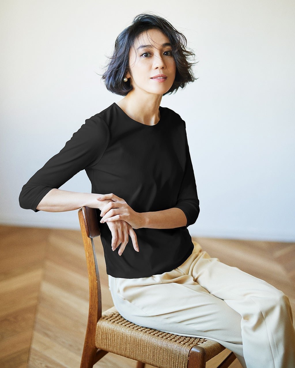 【ドゥクラッセ/DoCLASSE】のクルーネック/7分袖・ドゥクラッセTシャツ インテリア・キッズ・メンズ・レディースファッション・服の通販 founy(ファニー) 　ファッション　Fashion　レディースファッション　Fashion for Women　トップス・カットソー　Cut & Sew Tops　シャツ・ブラウス・オフィスカジュアル　Elegant Blouses & Button-Ups　ロングTシャツ・Tシャツ　Longline T-Shirts & Tees　カットソー・ベーシックTシャツ　Cut-and-Sewn Tops / Stretch Tees & Basics　カットソー　Cut and Sewn Top　ジャケット　Jacket, Outerwear　人気　Popular, Best Seller　リラックス　Relax, Relaxed Fit　エレガント 上品　Elegant　ビジネス 仕事 通勤　Business / Work / Commuting　ブラック|ID: prp329100004934848 ipo3291000000037035608