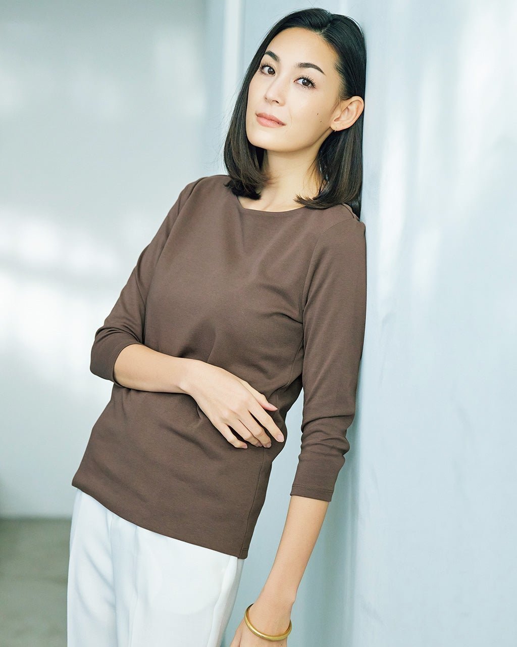 【ドゥクラッセ/DoCLASSE】のボートネック/7分袖・ドゥクラッセTシャツ(58cm丈) インテリア・キッズ・メンズ・レディースファッション・服の通販 founy(ファニー) 　ファッション　Fashion　レディースファッション　Fashion for Women　トップス・カットソー　Cut & Sew Tops　シャツ・ブラウス・オフィスカジュアル　Elegant Blouses & Button-Ups　ロングTシャツ・Tシャツ　Longline T-Shirts & Tees　カットソー・ベーシックTシャツ　Cut-and-Sewn Tops / Stretch Tees & Basics　カットソー　Cut and Sewn Top　人気　Popular, Best Seller　ダークブラウン|ID: prp329100004934856 ipo3291000000037035653