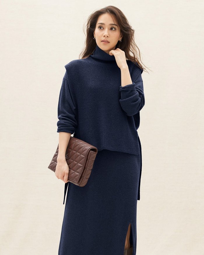 【ドゥクラッセ/DoCLASSE】のイタリア糸・カシミヤ混ニットベスト インテリア・キッズ・メンズ・レディースファッション・服の通販 founy(ファニー) https://founy.com/ ファッション Fashion レディースファッション Fashion for Women アウター Coat / Outerwear Collection レディースジャケット・軽アウター Jackets おすすめ Recommended / Our Picks なめらか Smooth, Silky Texture イタリア Italy ジャケット Jacket, Outerwear ベスト Vest, Waistcoat ポンチョ Poncho, Cape Style |ID: prp329100004934892 ipo3291000000037103351