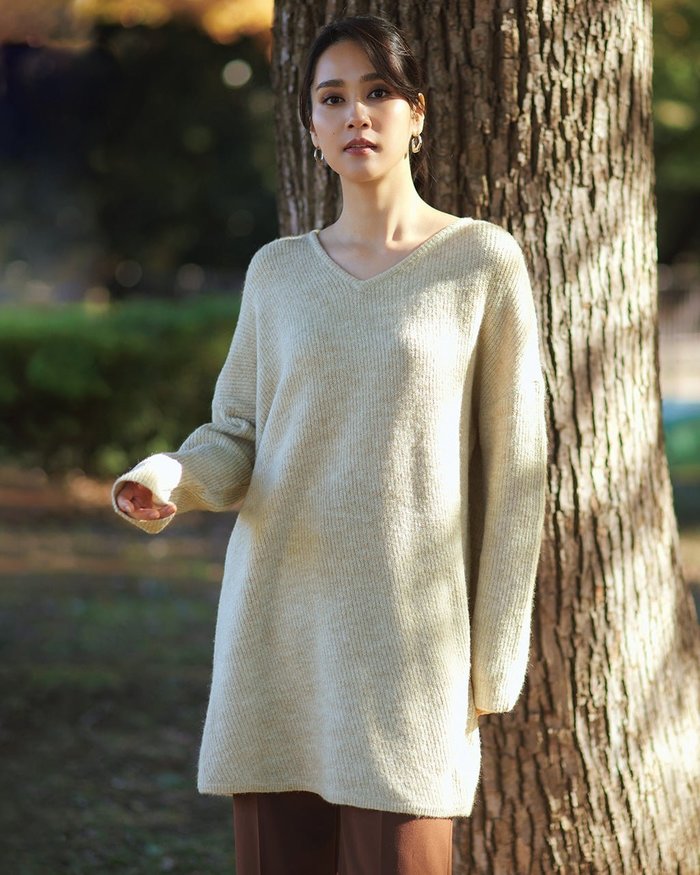 【ドゥクラッセ/DoCLASSE】のウール混フラッフィー・Vネックチュニック インテリア・キッズ・メンズ・レディースファッション・服の通販 founy(ファニー) https://founy.com/ ファッション Fashion レディースファッション Fashion for Women トップス・カットソー Cut & Sew Tops ニット Knit Tops & Sweaters Vネックトップス V-Neck Tops / V-Cut Neckline Shirts セーター Sweater, Knitwear チュニック Tunic, Long Top ロング Long, Long-Length |ID: prp329100004934903 ipo3291000000037103359