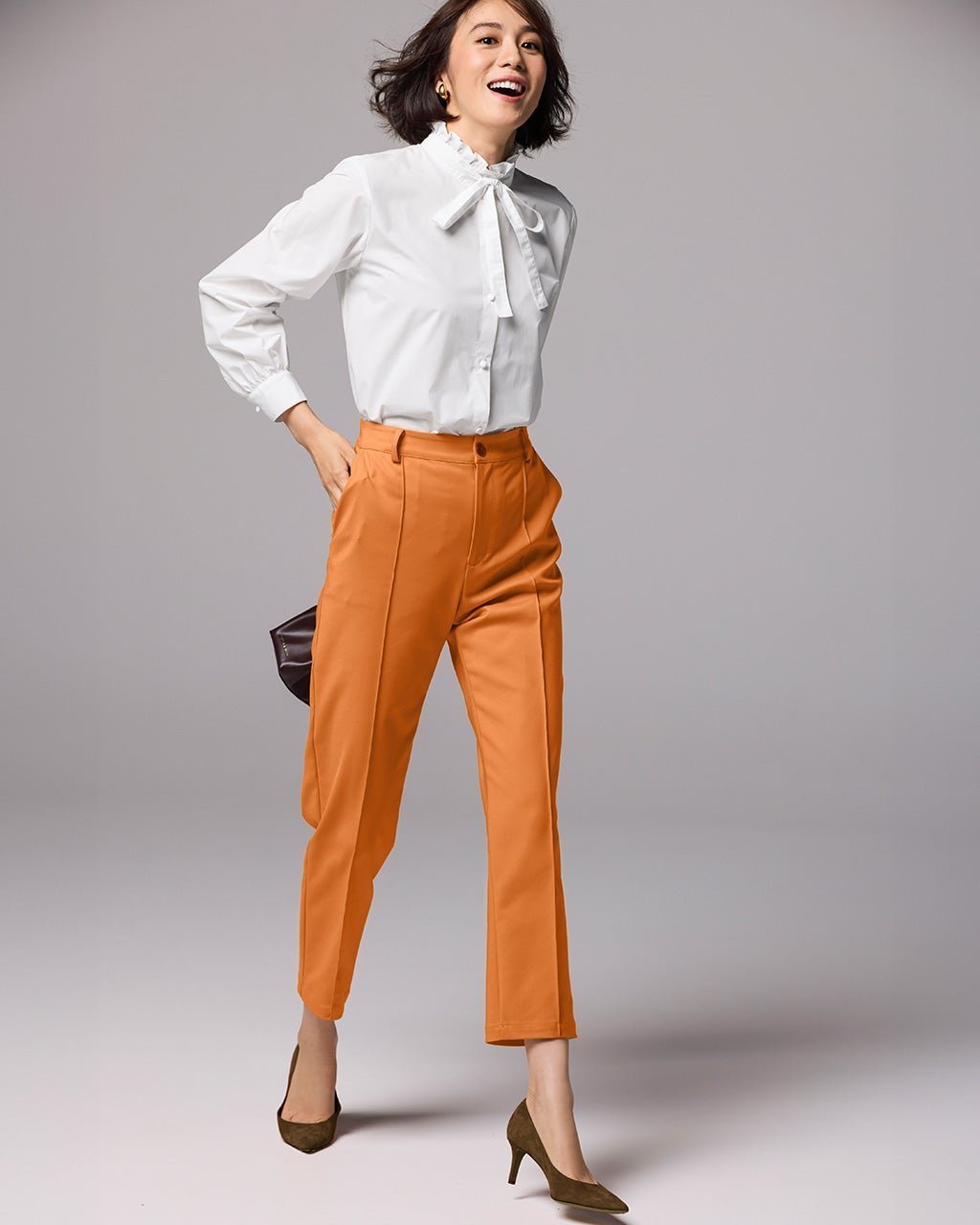 【ドゥクラッセ/DoCLASSE】のドレストレッチ・ピンタックテーパード/63㎝ インテリア・キッズ・メンズ・レディースファッション・服の通販 founy(ファニー) 　ファッション　Fashion　レディースファッション　Fashion for Women　パンツ　Pants & Trousers　オケージョン　Occasion Wear　ストレッチ　Stretch, Stretchy Fabric　センター　Center, Center Line　テーパード　Tapered, Tapered Pants　バランス　Balance, Style Balance　パターン　Pattern, Design Print　ミックス　Mix, Mixed Style　エレガント 上品　Elegant　ビジネス 仕事 通勤　Business / Work / Commuting　テラコッタ|ID: prp329100004934975 ipo3291000000037036096